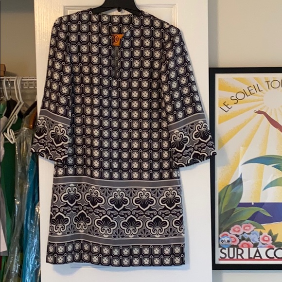 Tory Burch Dresses & Skirts - Tory Burch silk dress sz 4